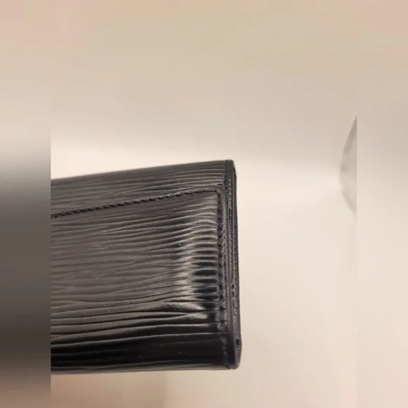 Louis Vuitton Epi Leather Black 6 Key Ring